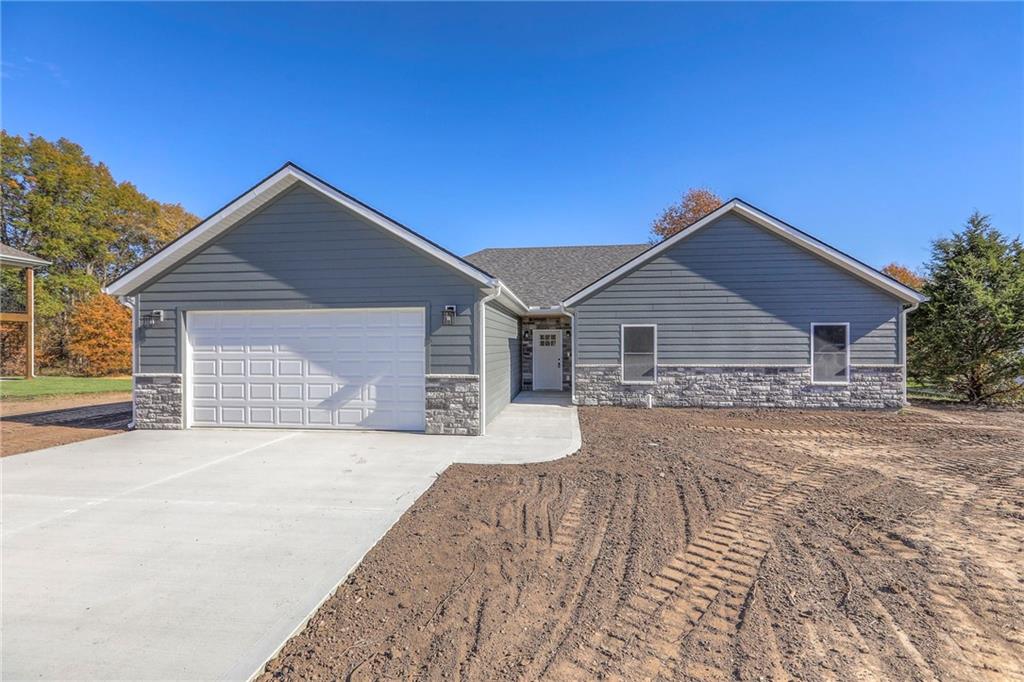 310 Northeast 51st Road Warrensburg, MO 64093 - Photo 2 of 17