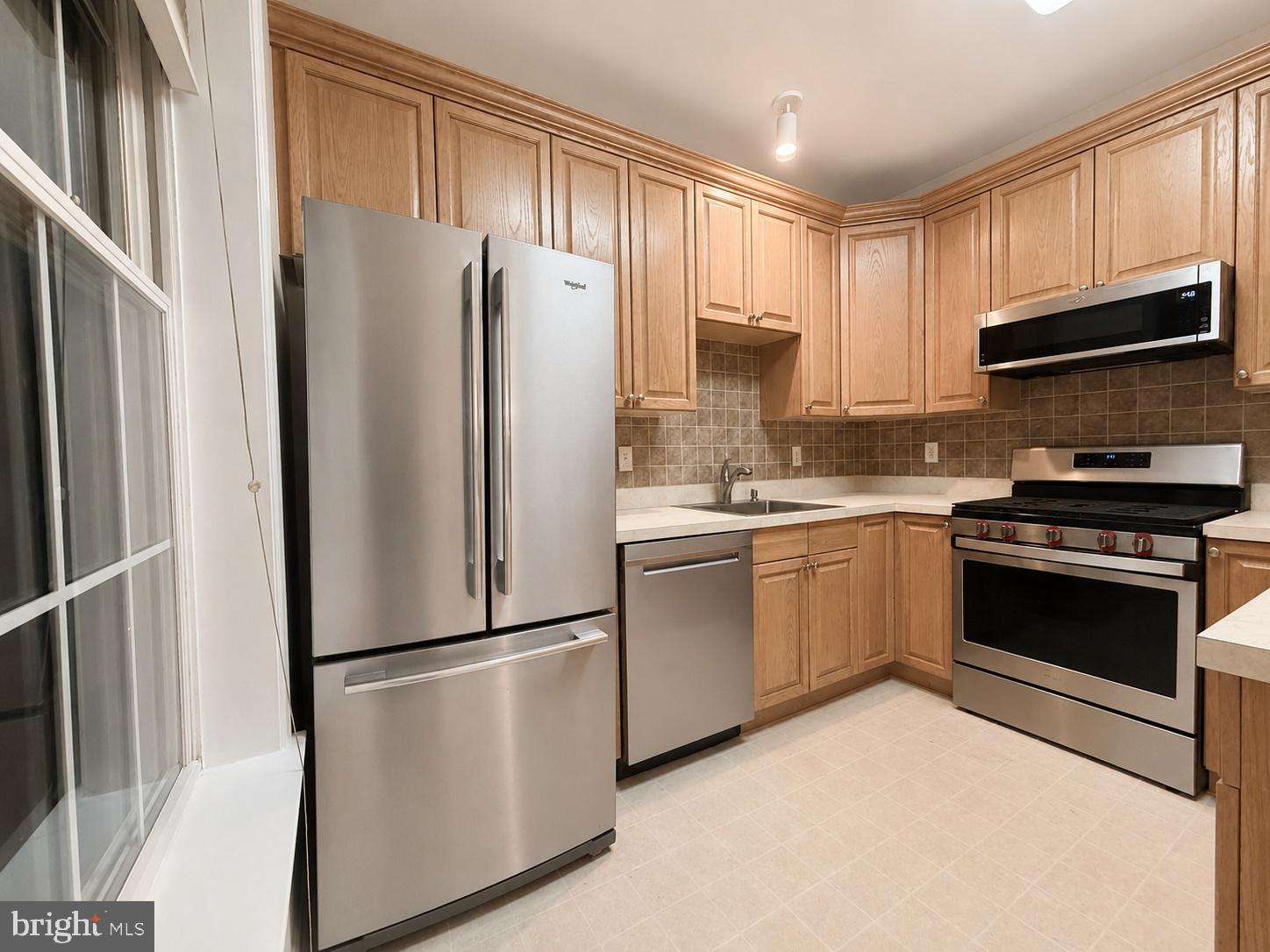 12 Kyle Way Ewing, NJ 08628 - Photo 15 of 40 Kitchen