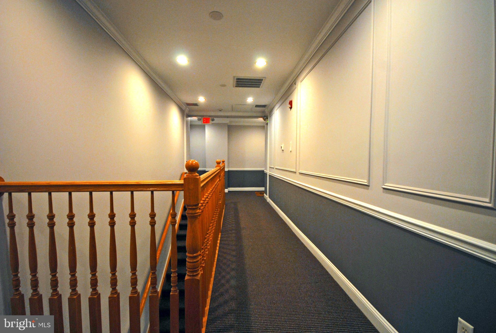 12 Kyle Way Ewing, NJ 08628 - Photo 28 of 40 Shared hallway