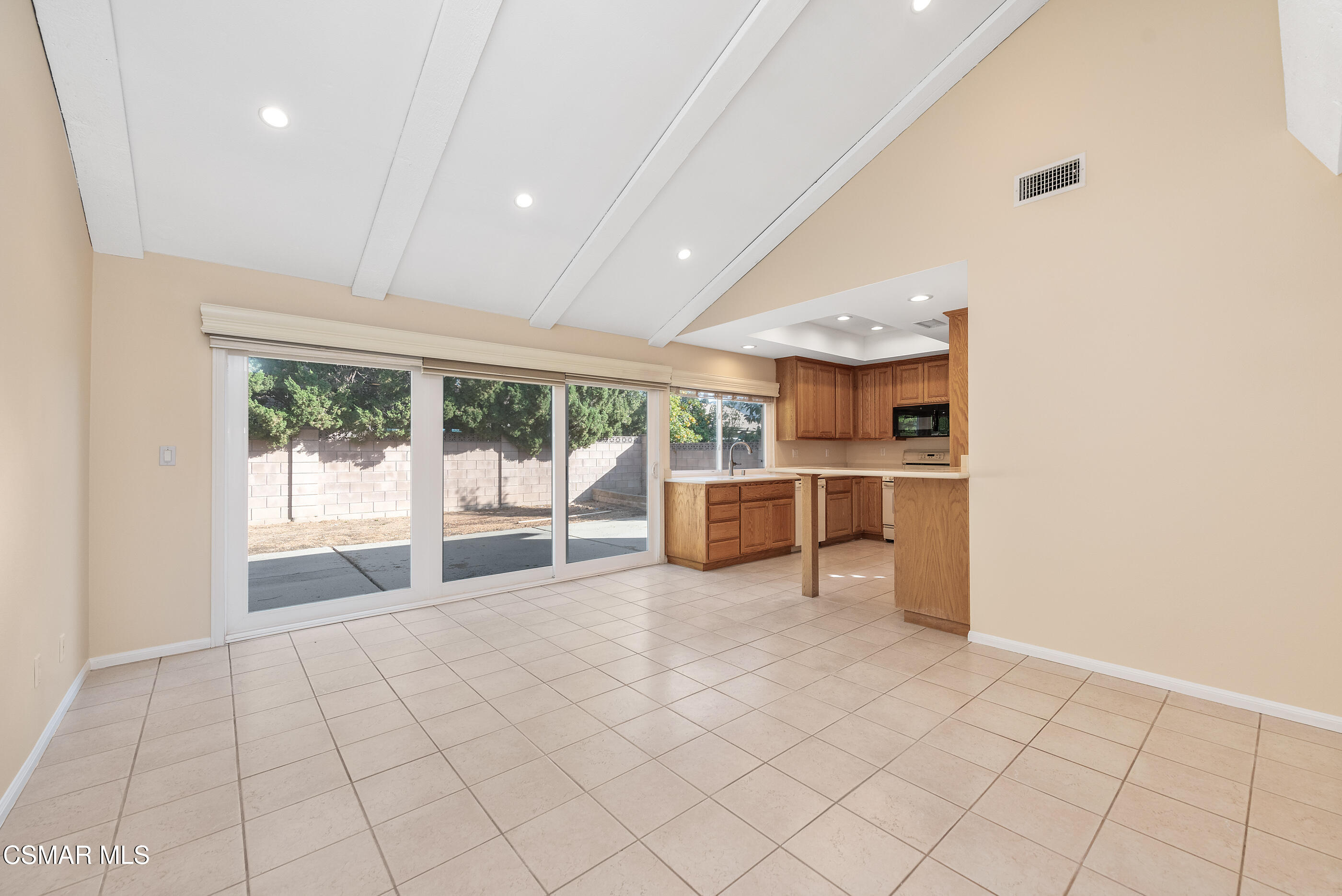 2248 Stow Street Simi Valley, CA 93063 - Photo 13 of 41 Family Room