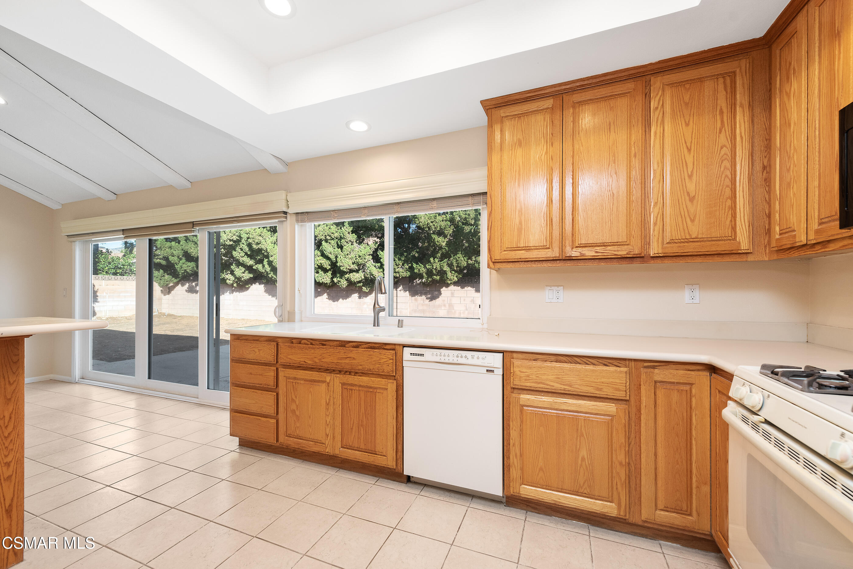 2248 Stow Street Simi Valley, CA 93063 - Photo 18 of 41 Kitchen