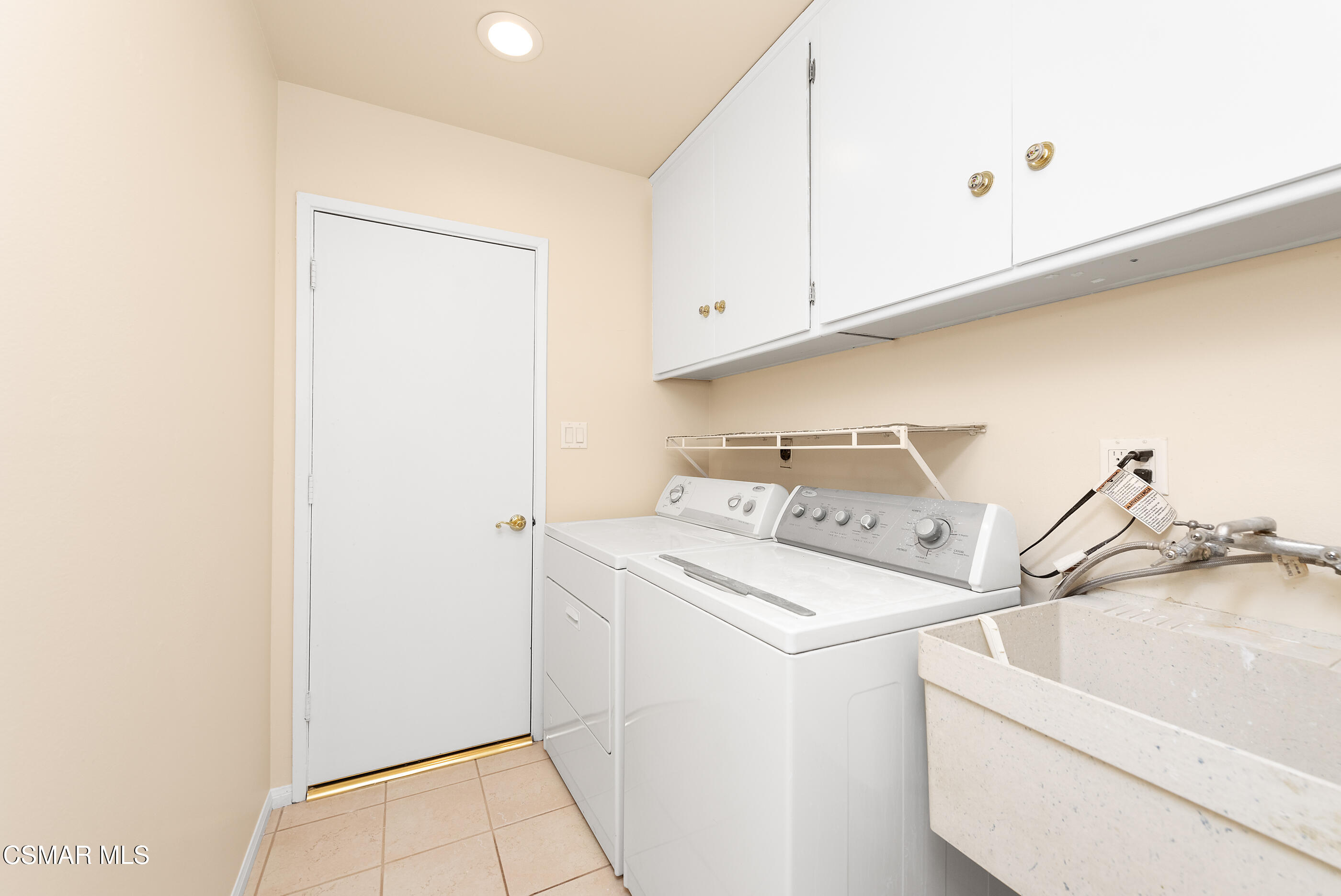 2248 Stow Street Simi Valley, CA 93063 - Photo 27 of 41 Laundry Room