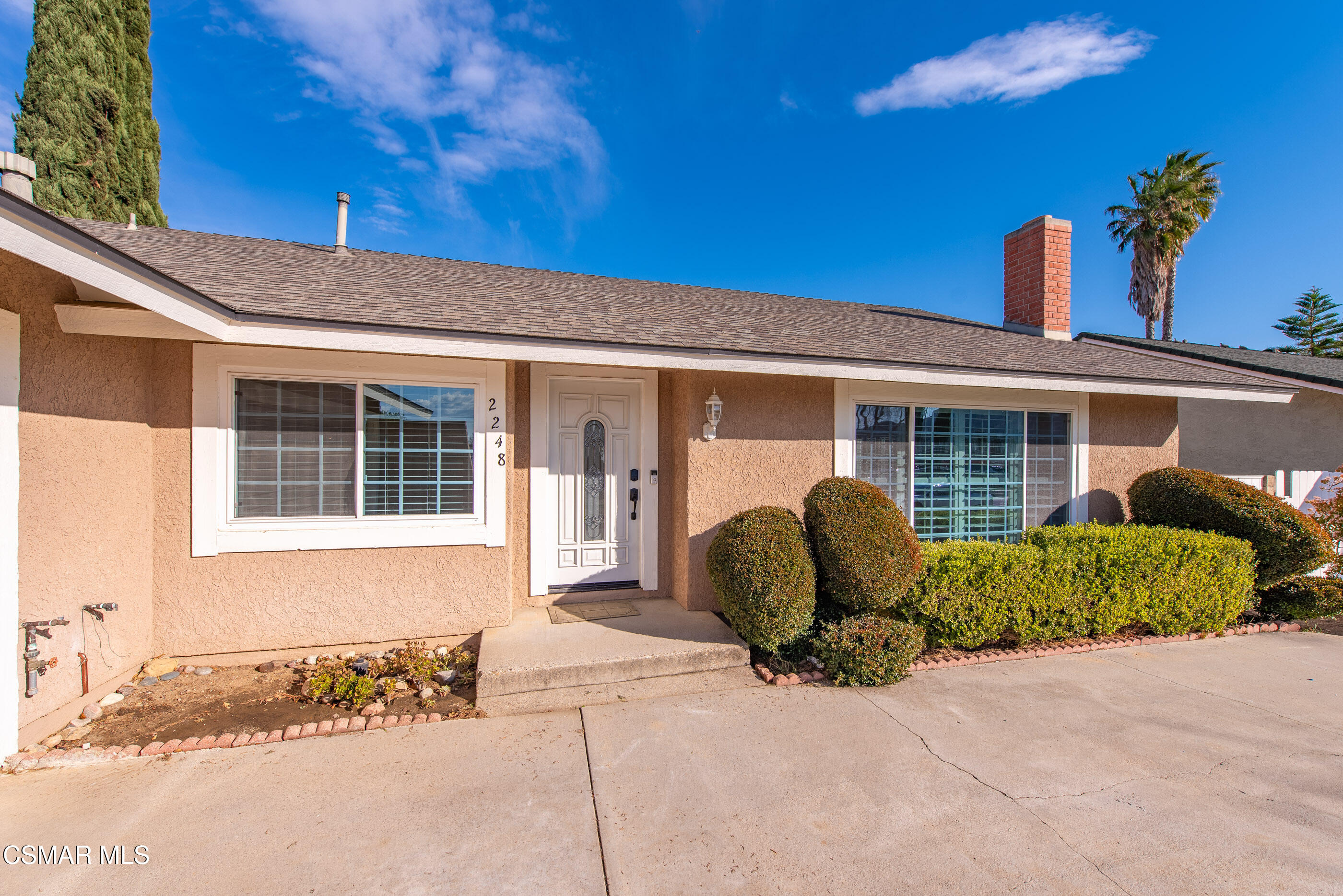 2248 Stow Street Simi Valley, CA 93063 - Photo 3 of 41 Entrance