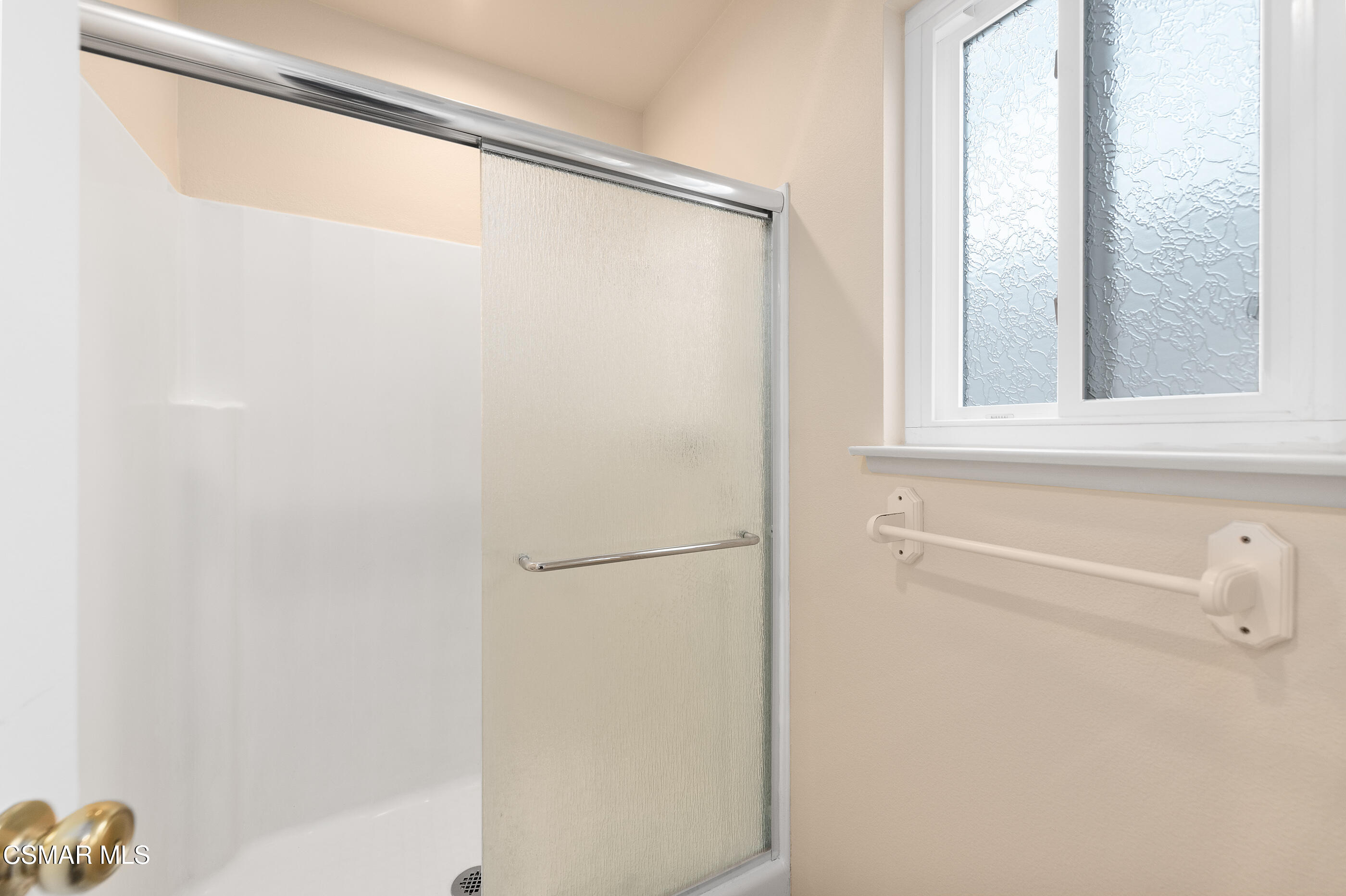 2248 Stow Street Simi Valley, CA 93063 - Photo 34 of 41 Primary Shower