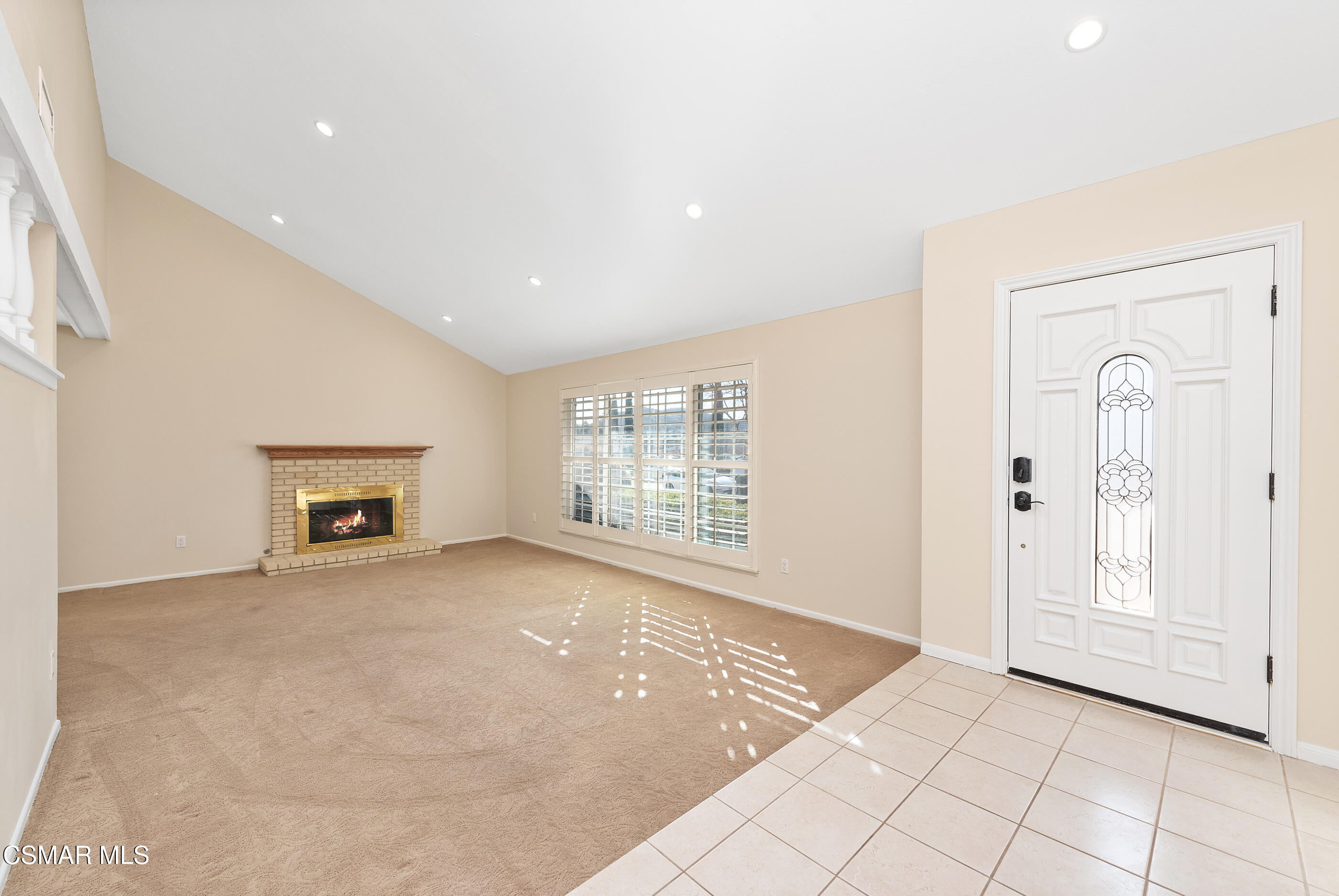 2248 Stow Street Simi Valley, CA 93063 - Photo 5 of 41 Living Room
