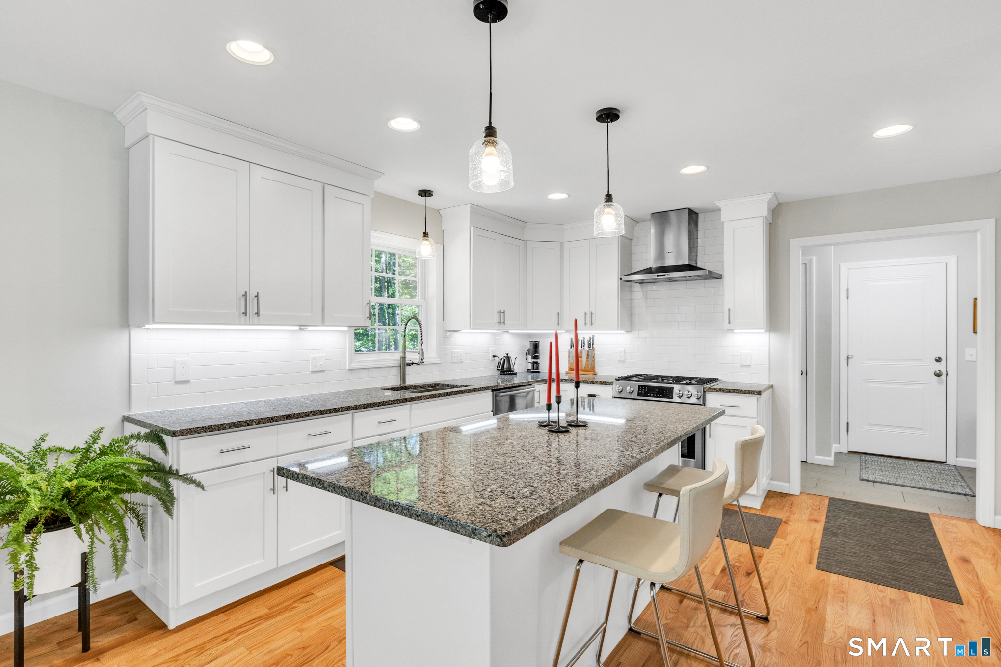 650 Dunn Road Coventry, CT 06238 - Photo 4 of 40