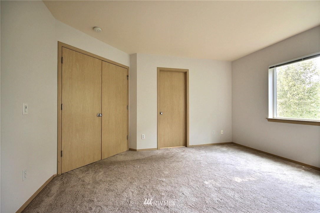 3818 Northeast 14th Place Renton, WA 98056 - Photo 12 of 23
