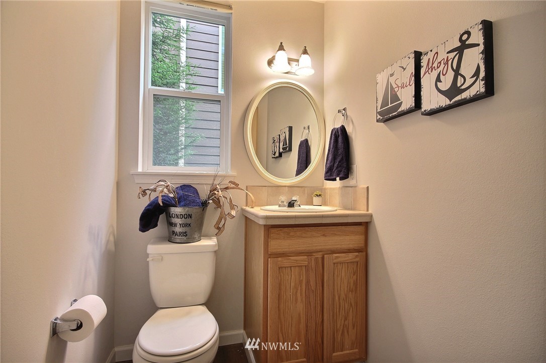 3818 Northeast 14th Place Renton, WA 98056 - Photo 18 of 23