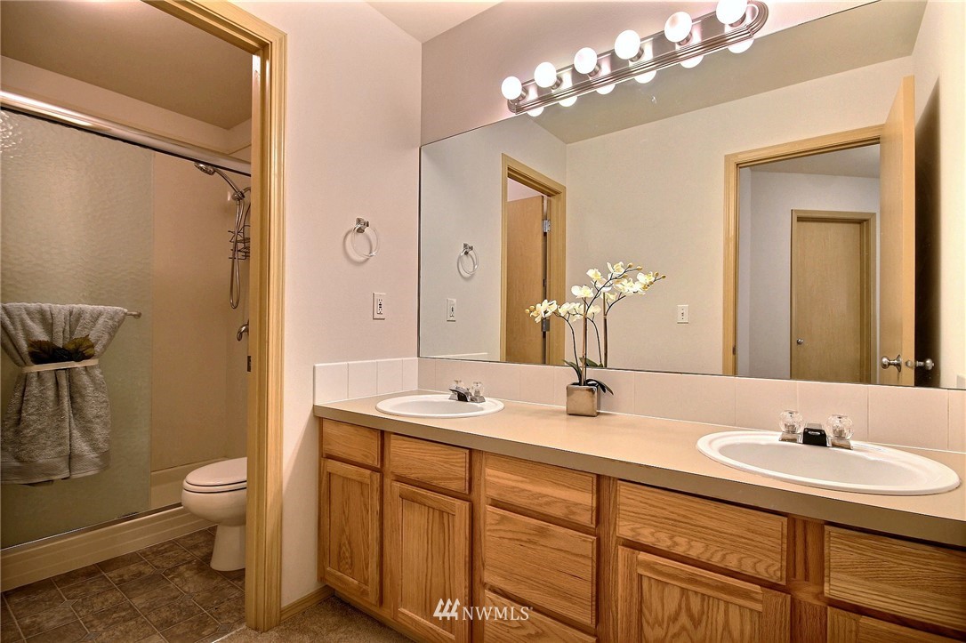 3818 Northeast 14th Place Renton, WA 98056 - Photo 19 of 23