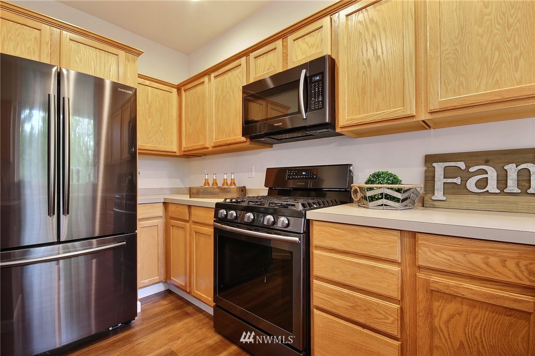 3818 Northeast 14th Place Renton, WA 98056 - Photo 8 of 23