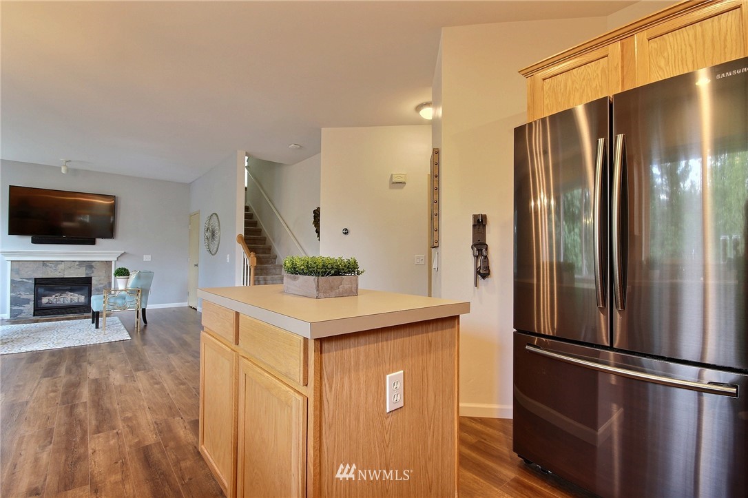 3818 Northeast 14th Place Renton, WA 98056 - Photo 10 of 23