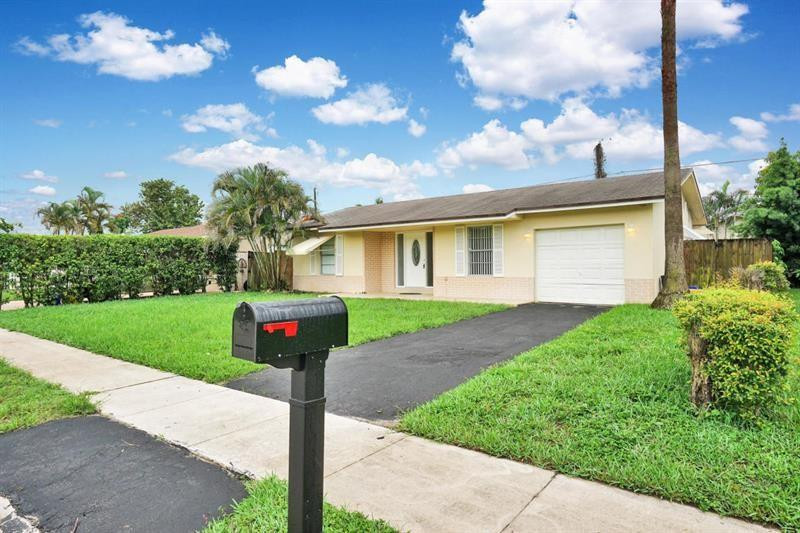 9662 Southwest 1st Place Boca Raton, FL 33428 - Photo 1 of 20 Photo 1
