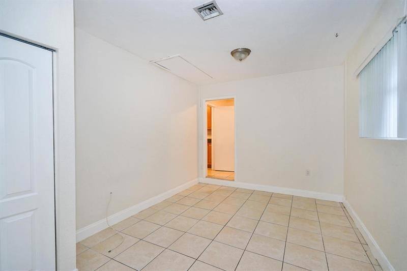 9662 Southwest 1st Place Boca Raton, FL 33428 - Photo 4 of 20 Photo 4