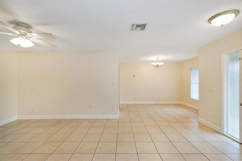 9662 Southwest 1st Place Boca Raton, FL 33428 - Photo 5 of 20 Photo 5
