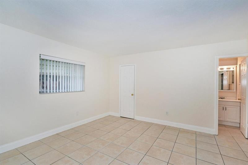 9662 Southwest 1st Place Boca Raton, FL 33428 - Photo 10 of 20 Photo 10