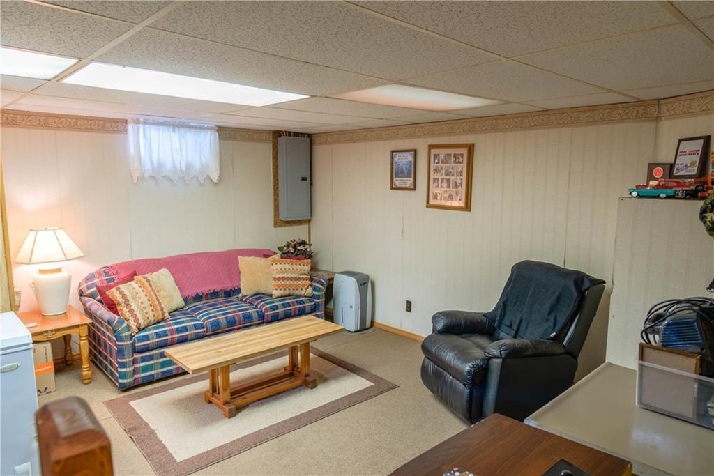124 West Brewster Road Butler, PA 16001 - Photo 12 of 25