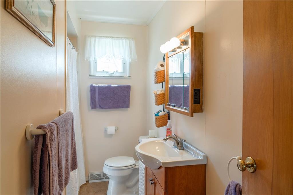 124 West Brewster Road Butler, PA 16001 - Photo 16 of 25