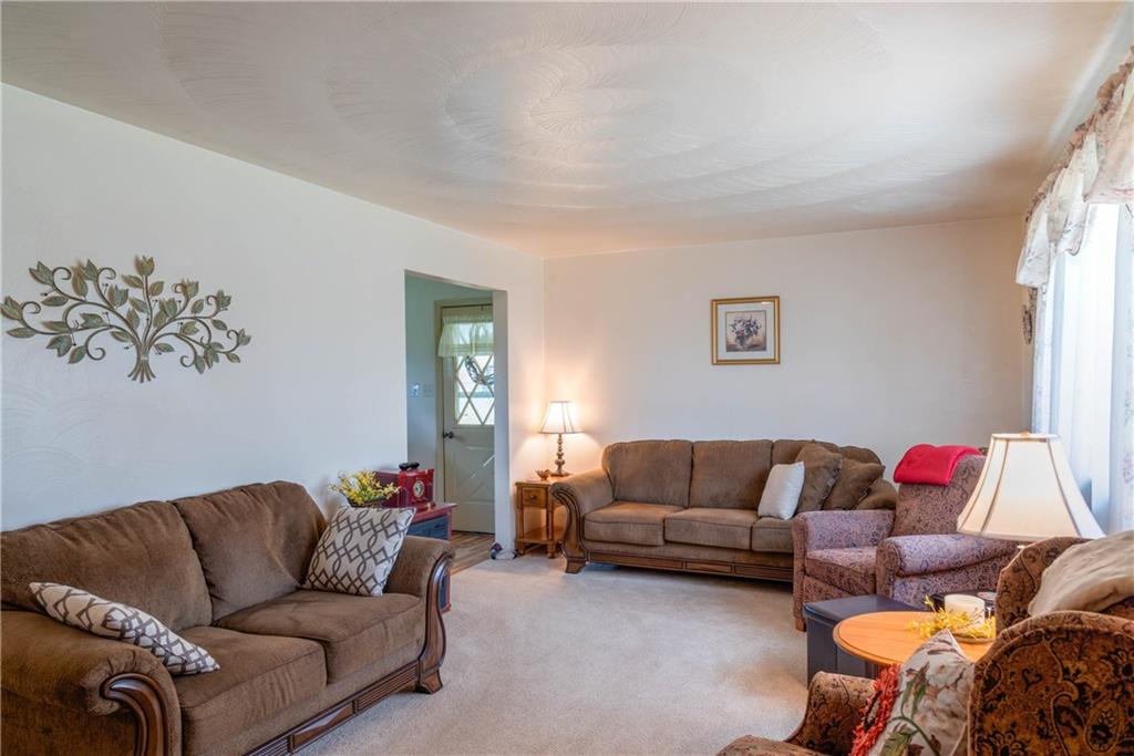 124 West Brewster Road Butler, PA 16001 - Photo 7 of 25