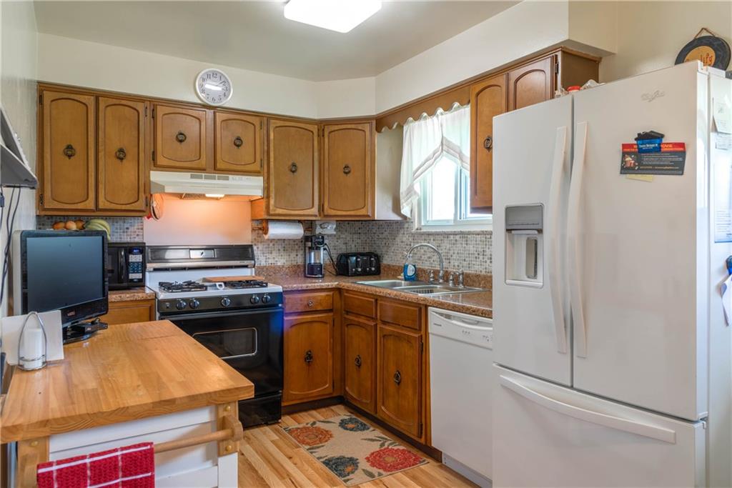 124 West Brewster Road Butler, PA 16001 - Photo 9 of 25