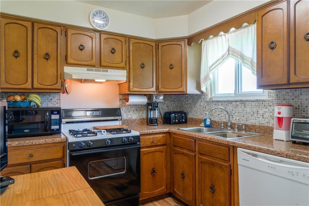 124 West Brewster Road Butler, PA 16001 - Photo 10 of 25
