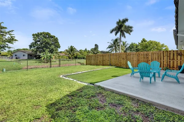 $750,000 | 4017 Woodside Drive, Coral Springs, FL 33065