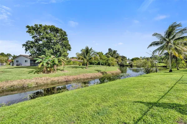 $750,000 | 4017 Woodside Drive, Coral Springs, FL 33065