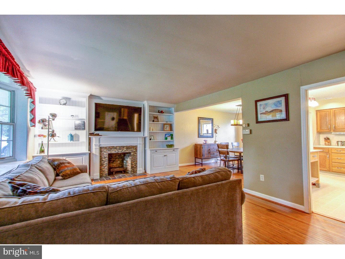 1526 Vernon Road Blue Bell, PA 19422 - Photo 6 of 21 Living Room