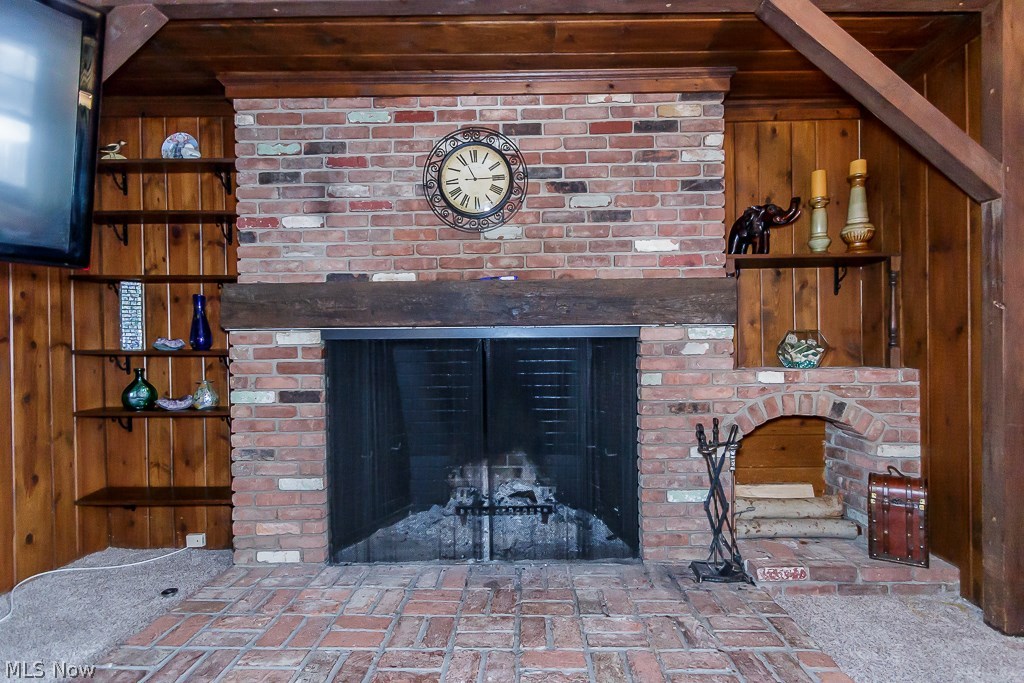 5211 Edenhurst Road Cleveland, OH 44124 - Photo 8 of 32
