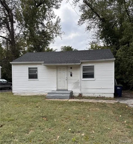 $95,990 | 705 Beardsley Court, Ferguson, MO 63135
