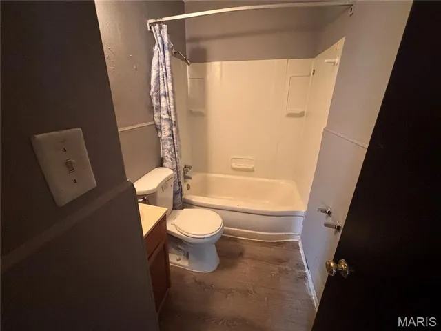 $89,900 | 705 Beardsley Court, Ferguson, MO 63135