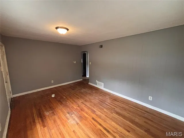 $89,900 | 705 Beardsley Court, Ferguson, MO 63135