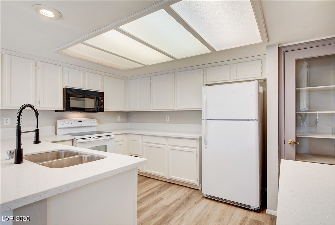 5481 Painted Mirage Road Las Vegas, NV 89149 - Photo 9 of 33