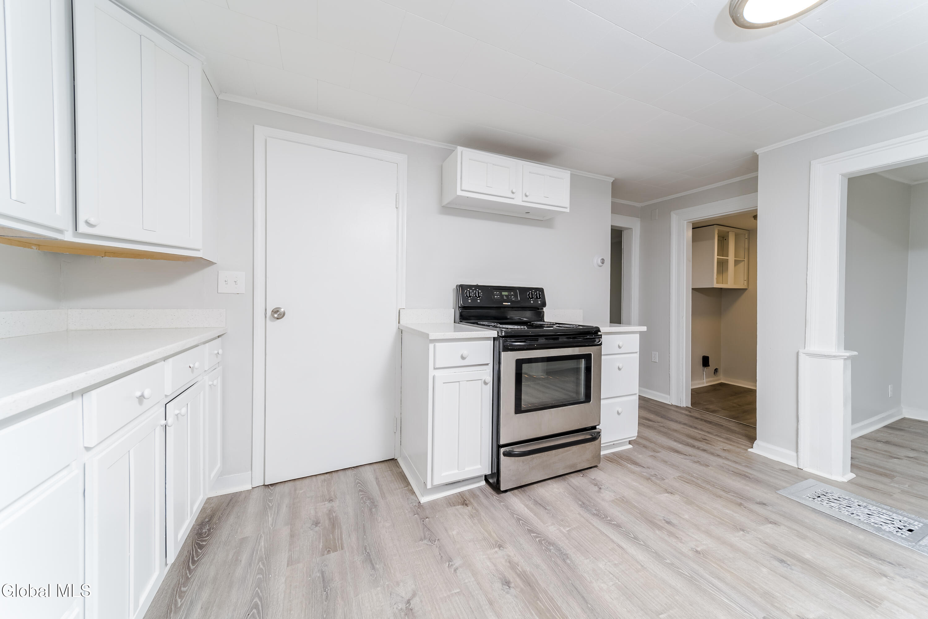 824 2nd Street Rensselaer, NY 12144 - Photo 5 of 27 003