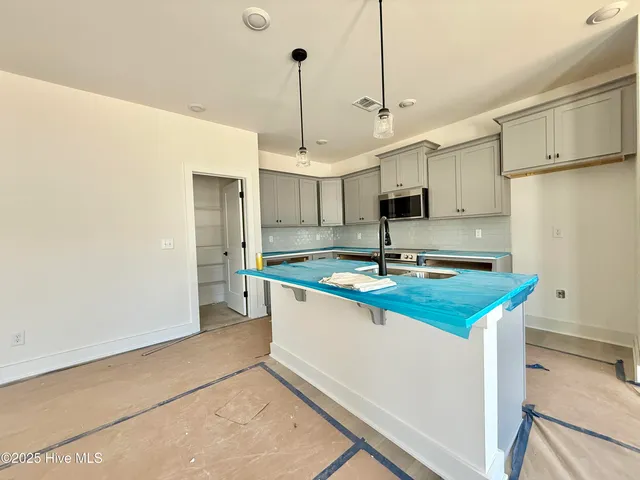 $399,850 | 107 Manchester Court, La Grange, NC 28551