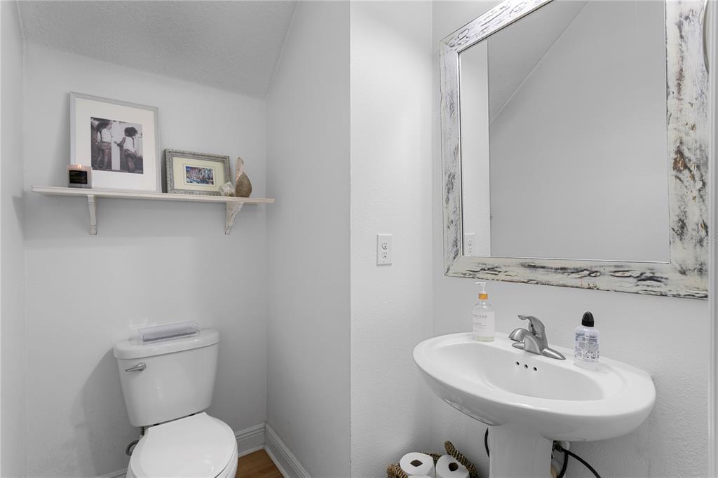 6012 Village Center Drive Lithia, FL 33547 - Photo 19 of 65