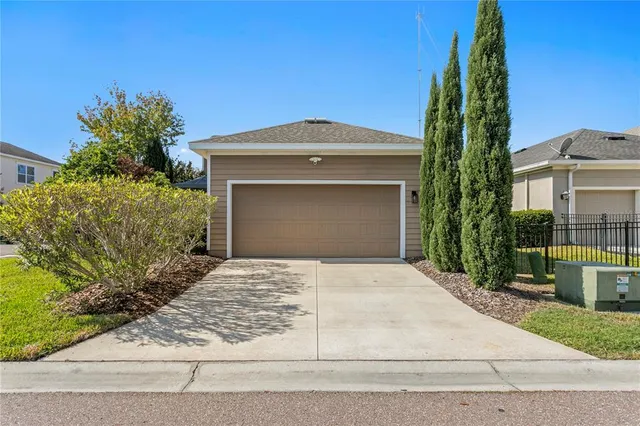 $640,000 | 6012 Village Center Drive, Lithia, FL 33547