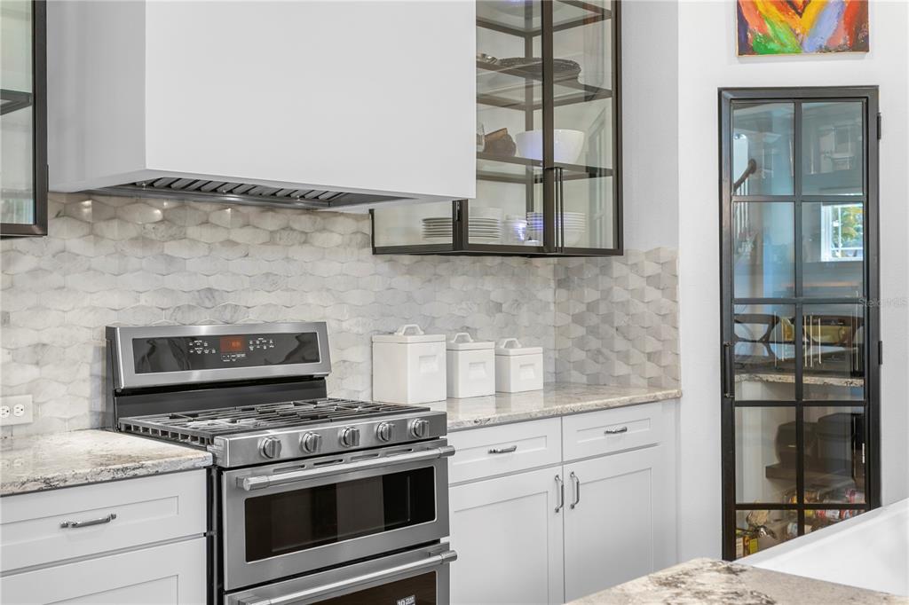 6012 Village Center Drive Lithia, FL 33547 - Photo 10 of 65