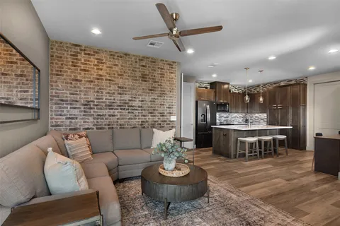 $1,390,000 | 608 Buffalo Trail, Liberty Hill, TX 78642
