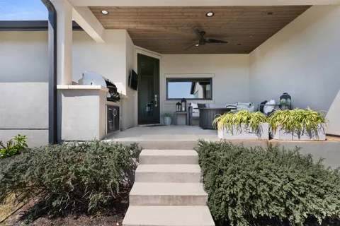 $1,390,000 | 608 Buffalo Trail, Liberty Hill, TX 78642