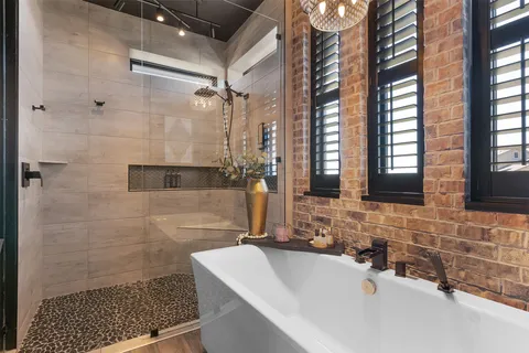 $1,390,000 | 608 Buffalo Trail, Liberty Hill, TX 78642