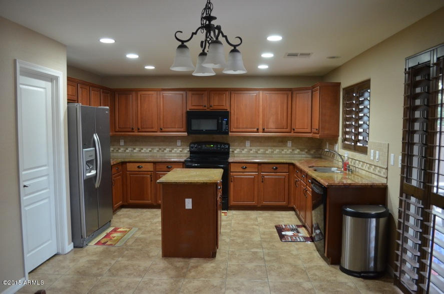 2330 West Peak View Road Phoenix, AZ 85085 - Photo 18 of 22 DSC_0017