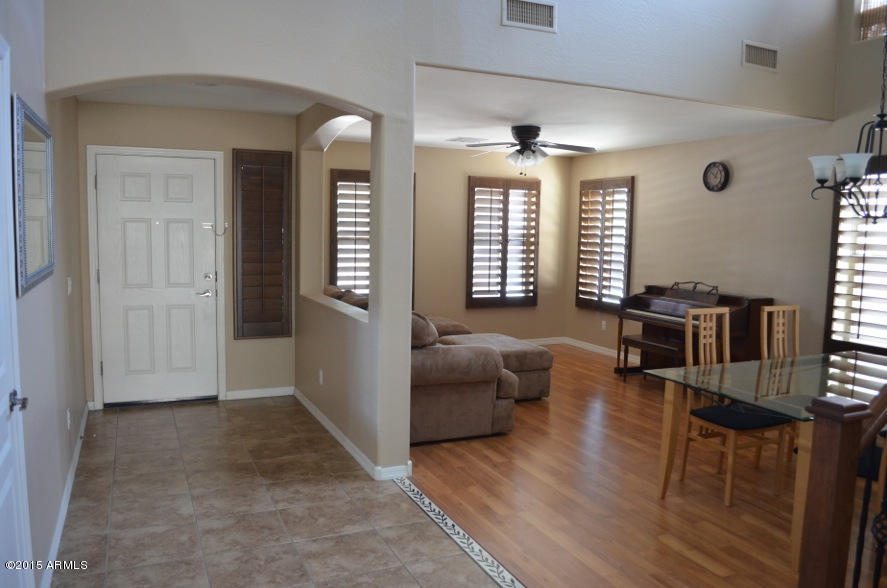 2330 West Peak View Road Phoenix, AZ 85085 - Photo 4 of 22 DSC_0060