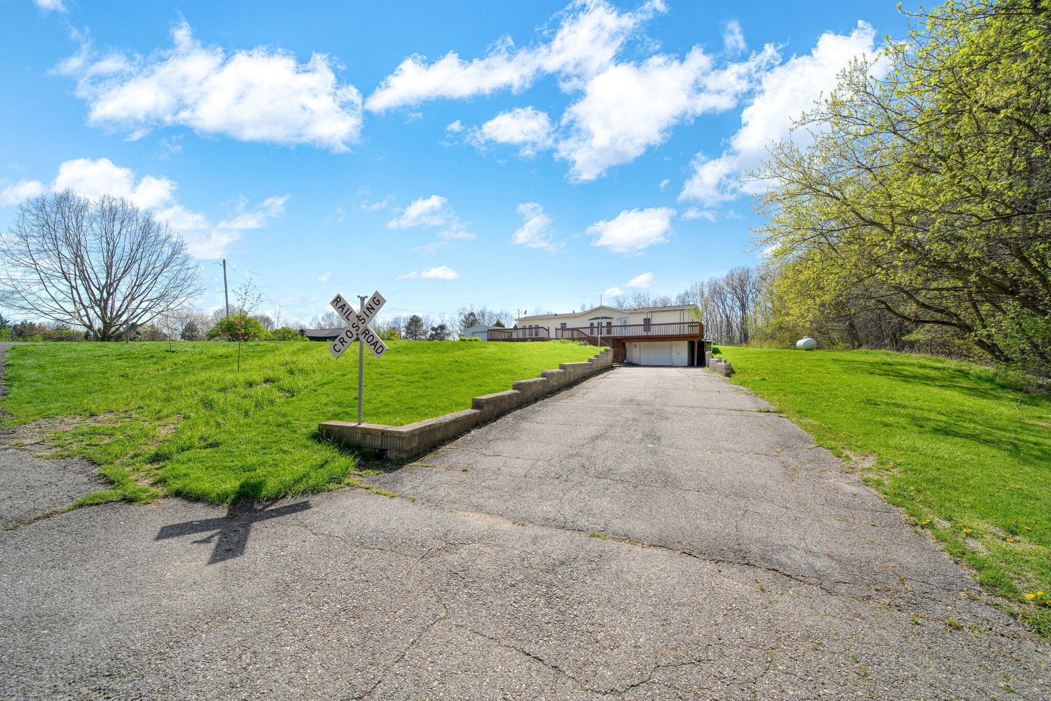 10430 Coon Hill Road Munith, MI 49259 - Photo 5 of 54 1-web-or-mls-DSC07344_HDR