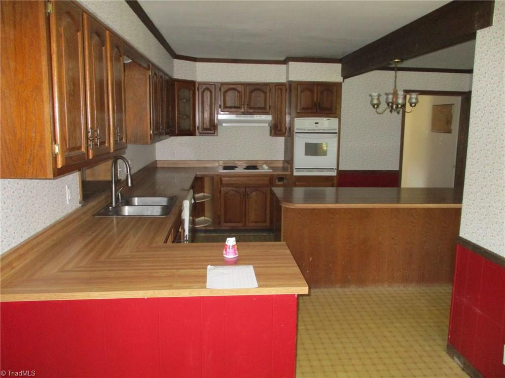 2146 Colony Road Gibsonville, NC 27249 - Photo 3 of 14 Gallery Image 3