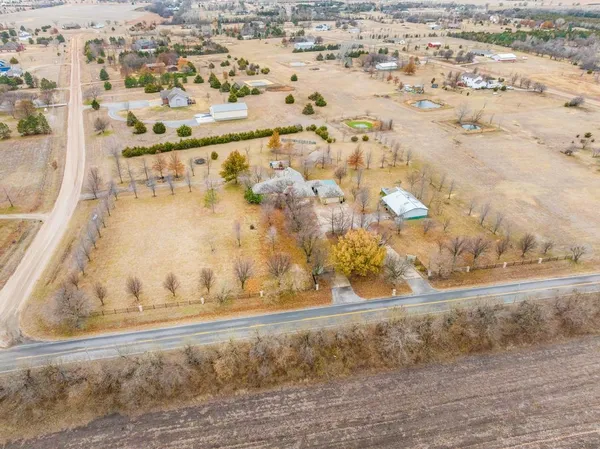 $345,000 | 8725 East 39th Street South, Derby, KS 67037