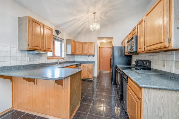 $345,000 | 8725 East 39th Street South, Derby, KS 67037