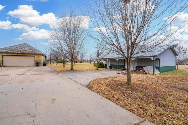 $345,000 | 8725 East 39th Street South, Derby, KS 67037