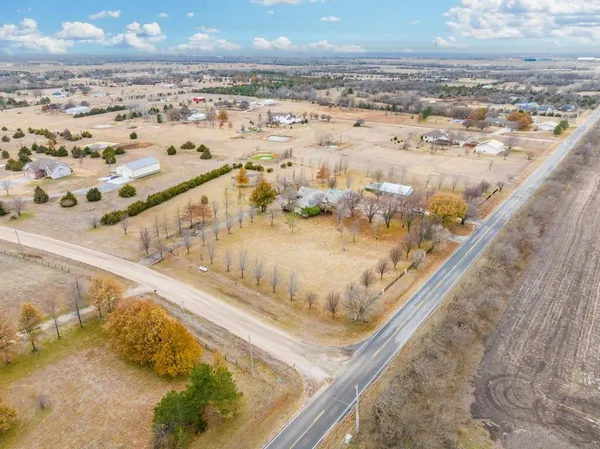 $345,000 | 8725 East 39th Street South, Derby, KS 67037