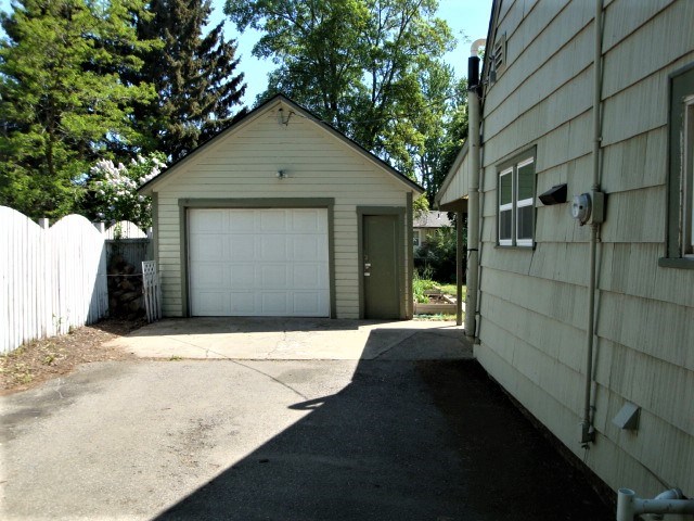 226 North University Road Spokane Valley, WA 99206 - Photo 3 of 18