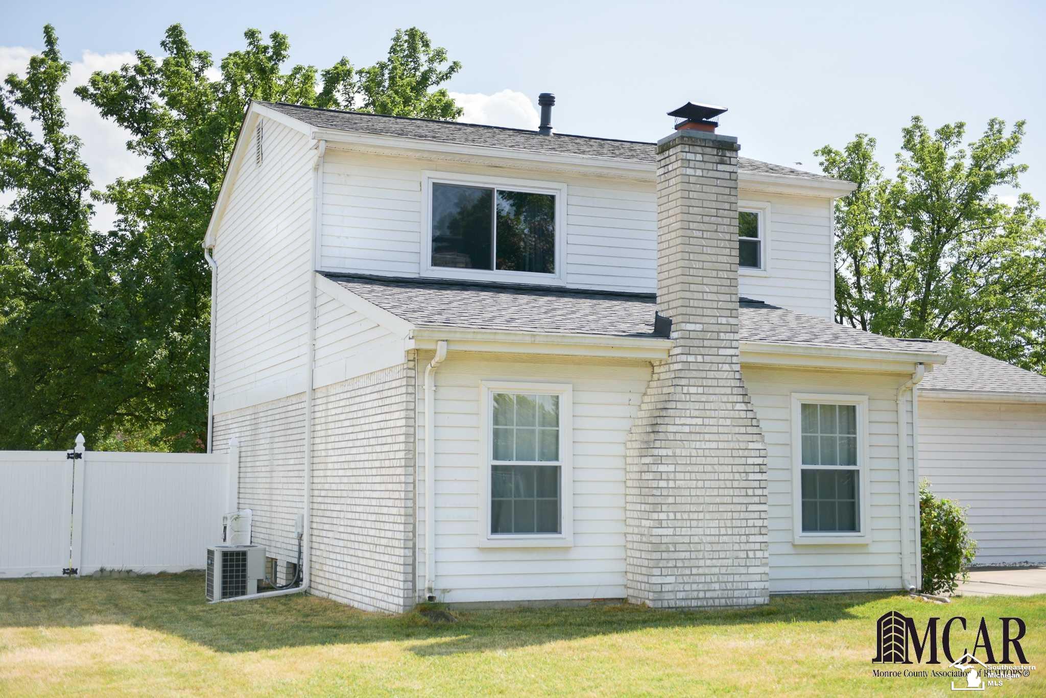 22114 Derby Road Woodhaven, MI 48183 - Photo 25 of 27
